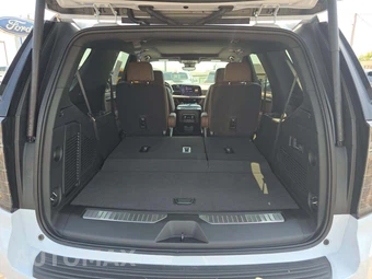 2026 Chevrolet Tahoe High Country 3LZ - miniatura 12