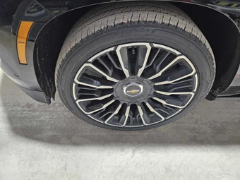 2026 Chevrolet Tahoe High Country 3LZ - miniatura 5