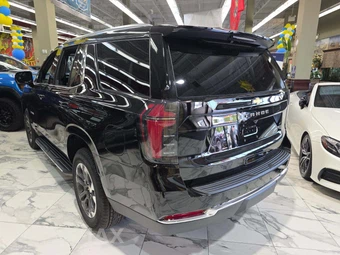 2026 Chevrolet Tahoe LS 1LS - miniatura 2