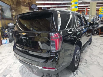2026 Chevrolet Tahoe LS 1LS - miniatura 3