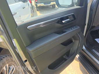2026 Chevrolet Tahoe RST 1SP - miniatura 9