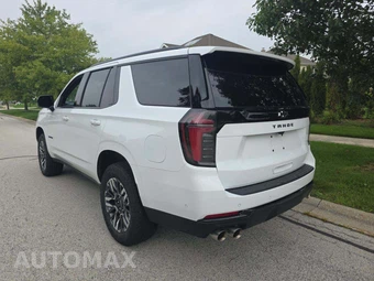 2026 Chevrolet Tahoe Z71 2Z7 - miniatura 2