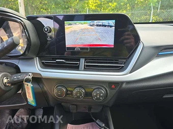 2026 Chevrolet Trax LS - miniatura 7