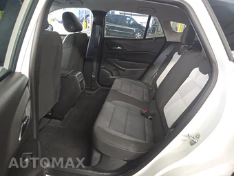 2026 Chevrolet Trax LS - miniatura 13