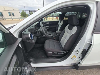 2026 Chevrolet Trax LS – miniatura 3