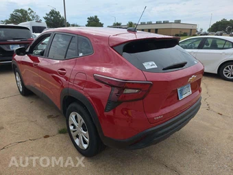 2026 Chevrolet Trax LS - miniatura 2