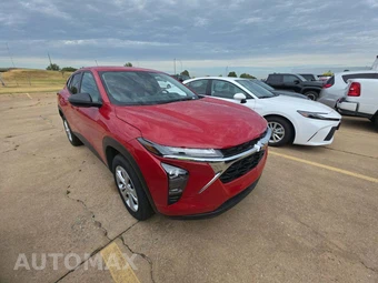 2026 Chevrolet Trax LS - miniatura 4