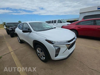 2026 Chevrolet Trax LS - miniatura 4