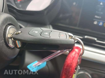 2026 Chevrolet Trax LS - miniatura 8