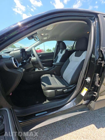 2026 Chevrolet Trax LS - miniatura 3