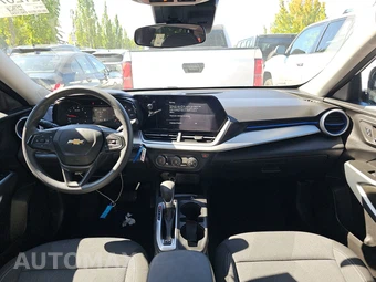 2026 Chevrolet Trax LS – miniatura 11