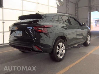 2026 Chevrolet Trax LS - miniatura 4