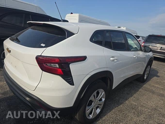 2026 Chevrolet Trax LS - miniatura 4