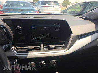 2026 Chevrolet Trax LS - miniatura 10