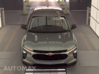 2026 Chevrolet Trax LS - miniatura 2