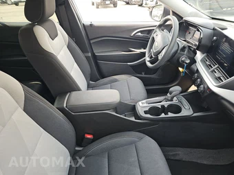 2026 Chevrolet Trax LS - miniatura 8