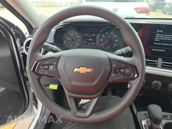 2026 Chevrolet Trax LS – miniatura 10