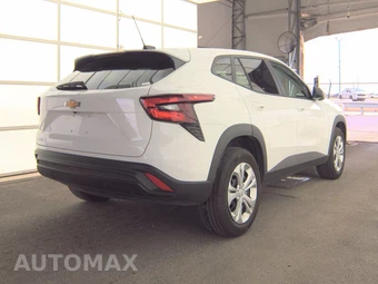 2026 Chevrolet Trax LS – miniatura 4