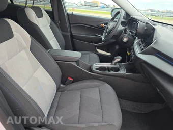 2026 Chevrolet Trax LS – miniatura 8