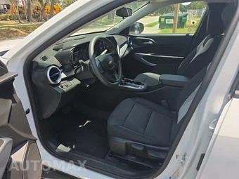 2026 Chevrolet Trax LS – miniatura 13