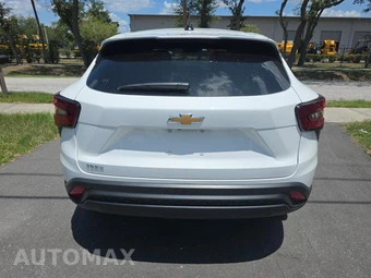 2026 Chevrolet Trax LS – miniatura 5