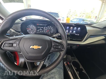 2026 Chevrolet Trax LS – miniatura 11