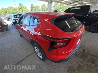 2026 Chevrolet Trax LS – miniatura 6
