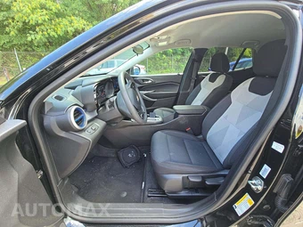 2026 Chevrolet Trax LS – miniatura 3