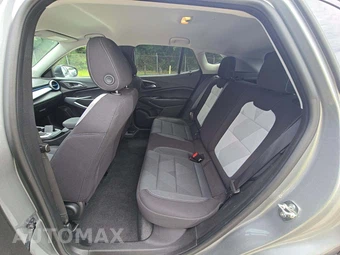 2026 Chevrolet Trax LS – miniatura 10