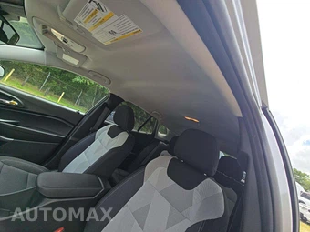 2026 Chevrolet Trax LS – miniatura 8