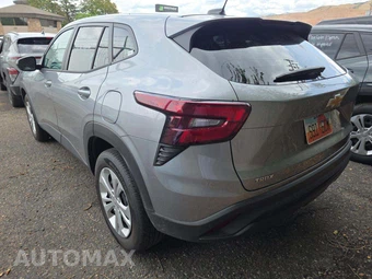 2026 Chevrolet Trax LS - miniatura 2