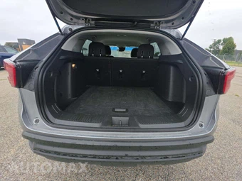 2026 Chevrolet Trax LS - miniatura 11