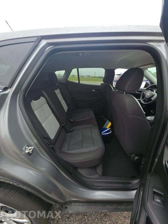 2026 Chevrolet Trax LS - miniatura 13