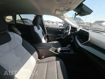 2026 Chevrolet Trax LS – miniatura 2