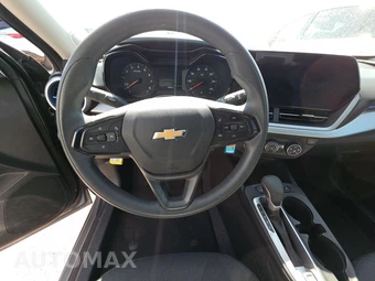2026 Chevrolet Trax LS – miniatura 4