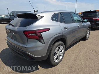 2026 Chevrolet Trax LS - miniatura 4