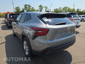 2026 Chevrolet Trax LS - miniatura 6