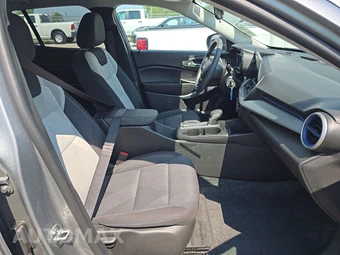 2026 Chevrolet Trax LS - miniatura 8