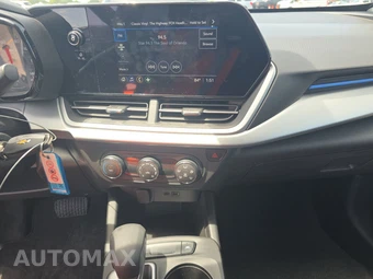2026 Chevrolet Trax LS – miniatura 11