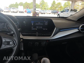 2026 Chevrolet Trax LS – miniatura 11