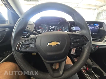 2026 Chevrolet Trax LS - miniatura 10