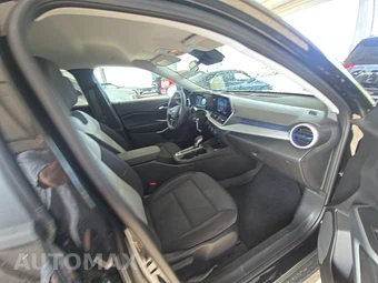 2026 Chevrolet Trax LS - miniatura 8