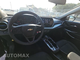 2026 Chevrolet Trax LS - miniatura 6