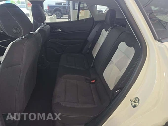 2026 Chevrolet Trax LS – miniatura 13