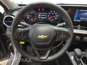 2026 Chevrolet Trax LS - miniatura 10