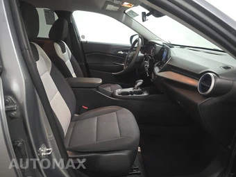 2026 Chevrolet Trax LS - miniatura 8