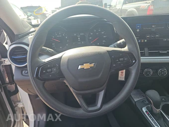 2026 Chevrolet Trax LS - miniatura 10