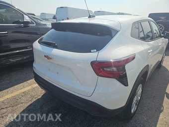 2026 Chevrolet Trax LS - miniatura 4
