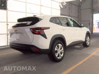 2026 Chevrolet Trax LS - miniatura 4