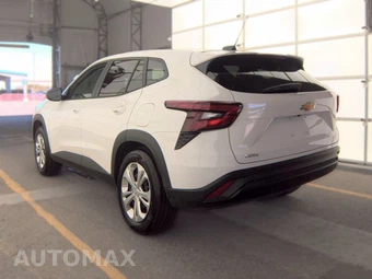 2026 Chevrolet Trax LS - miniatura 6